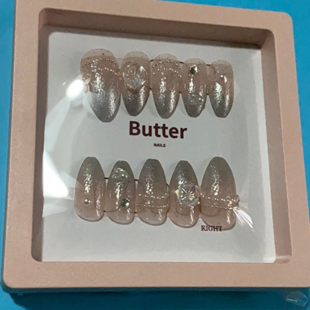 Butter Silver Glitter Press-On Nail Set -24